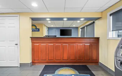 Photo 4 - Days Inn by Wyndham Jacksonville NC