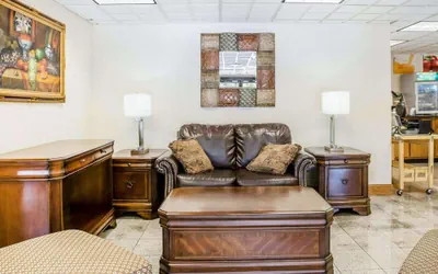 Photo 5 - Quality Inn Macon West