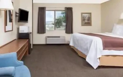 Photo 5 - Days Inn by Wyndham Missoula Airport