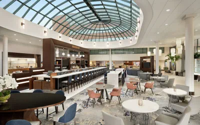 Photo 4 - Hilton Long Island/Huntington