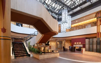 Photo 4 - Sheraton Anchorage Hotel