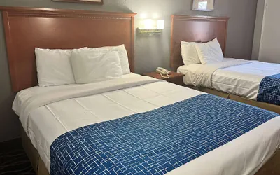 Photo 3 - Travelodge by Wyndham Terre Haute