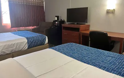 Photo 4 - Travelodge by Wyndham Terre Haute