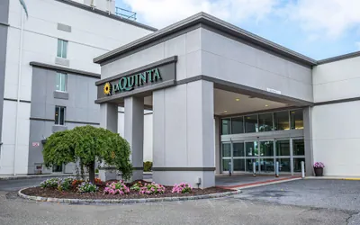 La Quinta Inn & Suites by Wyndham Danbury