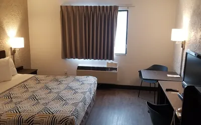 Photo 4 - Motel 6 Elk Grove Village, IL - O'Hare