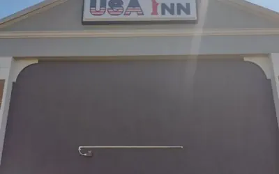 Photo 2 - USA Inn