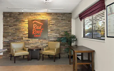 Photo 3 - Red Roof Inn Cleveland - Westlake