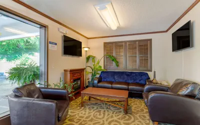 Photo 4 - Best Western Smoky Mountain Inn
