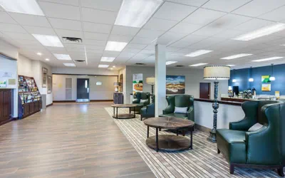 Photo 3 - Quality Inn & Suites Mountain Home North
