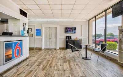 Photo 5 - Motel 6 Conyers, GA