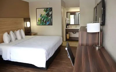 Photo 5 - Baymont by Wyndham Santee