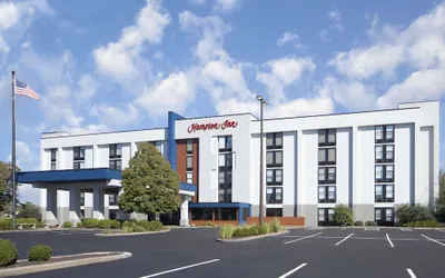 Photo 2 - Hampton Inn Evansville