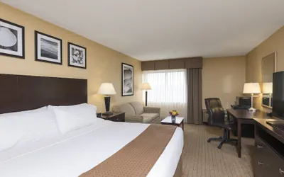 Photo 3 - Holiday Inn Cleveland-S Independence by IHG