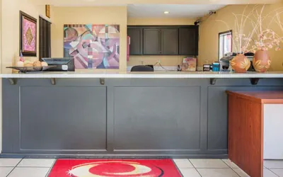 Photo 3 - Econo Lodge Inn & Suites Lodi - Wine Country Area