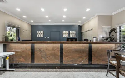 Photo 4 - Best Western Airpark Hotel - LAX Airport LA Stadium