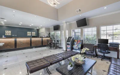 Photo 3 - Best Western Airpark Hotel - LAX Airport LA Stadium