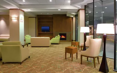 Photo 3 - DoubleTree by Hilton Omaha Downtown