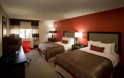 Photo 5 - Ramada by Wyndham Marquette