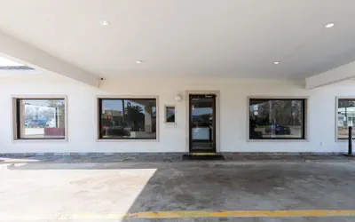 Photo 3 - OYO Hotel DeRidder Hwy 171 North