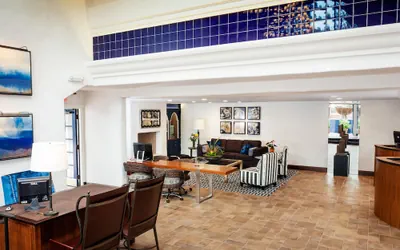 Photo 3 - Hotel Pacific