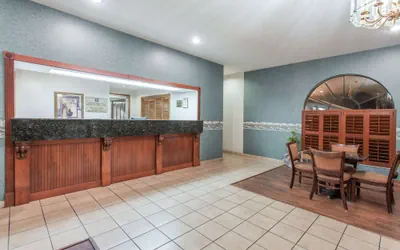 Photo 2 - Knights Inn Arcadia