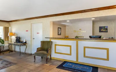 Photo 4 - Rodeway Inn at Nevada State Capitol