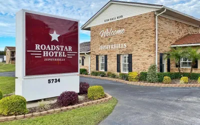 Photo 2 - Roadstar Hotel Zephyrhills