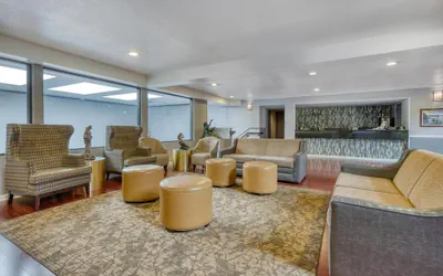 Photo 5 - SureStay Plus Hotel by Best Western Reno Airport