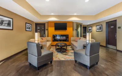 Photo 3 - Best Western Plus Wine Country Inn & Suites