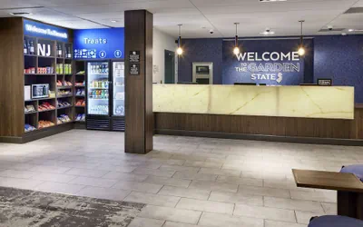 Photo 2 - Hampton Inn Newark Airport