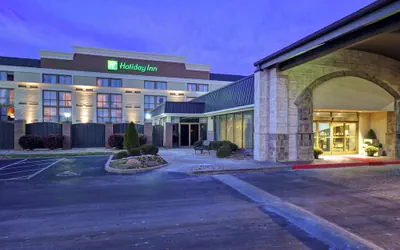 Photo 2 - Holiday Inn Cincinnati-Riverfront by IHG