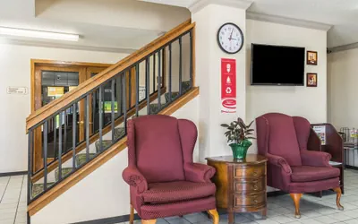 Photo 3 - Econo Lodge Sioux Falls North