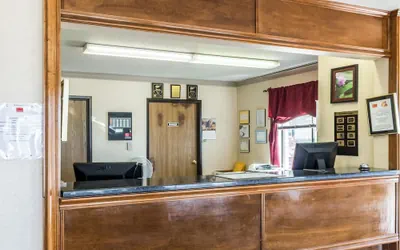 Photo 4 - Econo Lodge Sioux Falls North