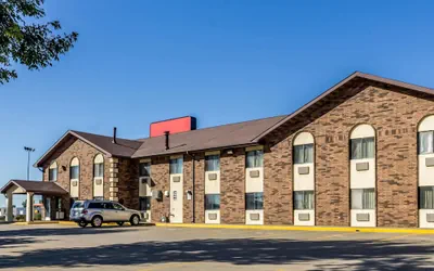 Photo 2 - Econo Lodge Sioux Falls North
