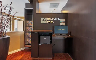 Photo 4 - Courtyard by Marriott Toledo Airport Holland