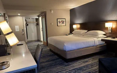 Photo 2 - Skyline Hotel Detroit Airport, SureStay Collection by BW