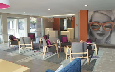 Photo 3 - La Quinta Inn & Suites by Wyndham Madera