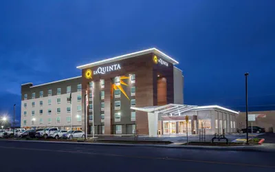 Photo 2 - La Quinta Inn & Suites by Wyndham Madera