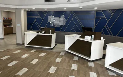 Photo 3 - Holiday Inn Express Atlanta Airport - North by IHG