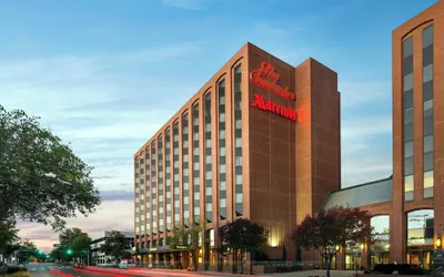 Photo 2 - The Lincoln Marriott Cornhusker Hotel