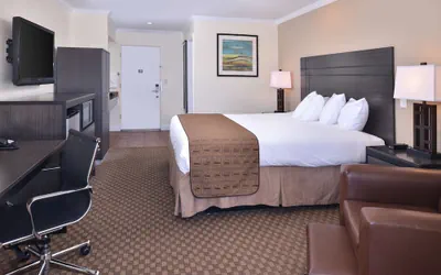 Photo 4 - Best Western Capistrano Inn