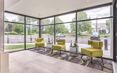 Photo 4 - La Quinta Inn & Suites by Wyndham Salem NH