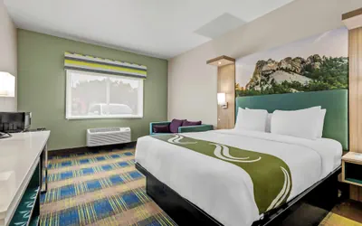Photo 4 - Quality Inn Brookings - University