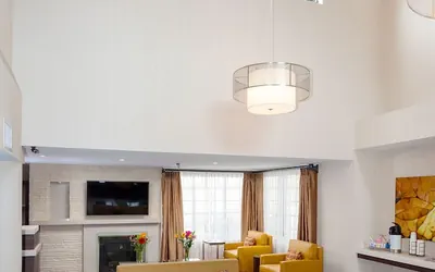Photo 2 - Holiday Inn Express Simi Valley by IHG
