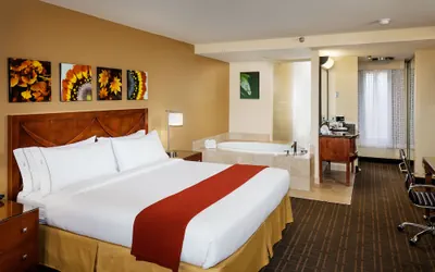 Photo 5 - Holiday Inn Express Simi Valley by IHG