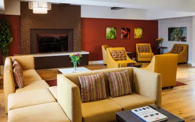 Photo 4 - Holiday Inn Express Simi Valley by IHG