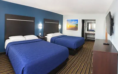 Photo 2 - Executive Inn