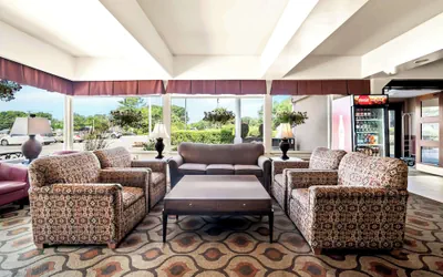 Photo 4 - Best Western Merry Manor Inn