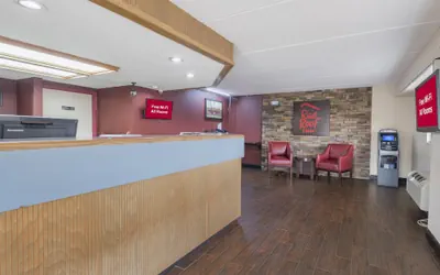 Photo 4 - Red Roof Inn Atlanta - Norcross