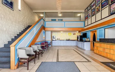 Photo 3 - Days Inn by Wyndham Mt. Vernon